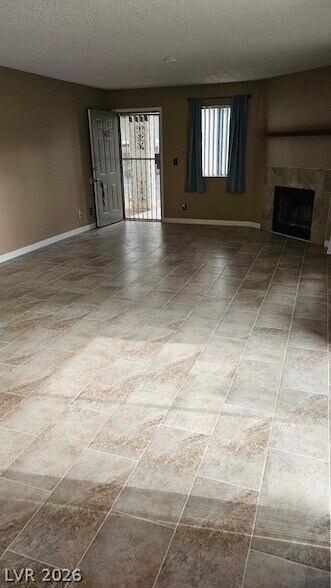 Foto del edificio - 1575 W Warm Springs Rd