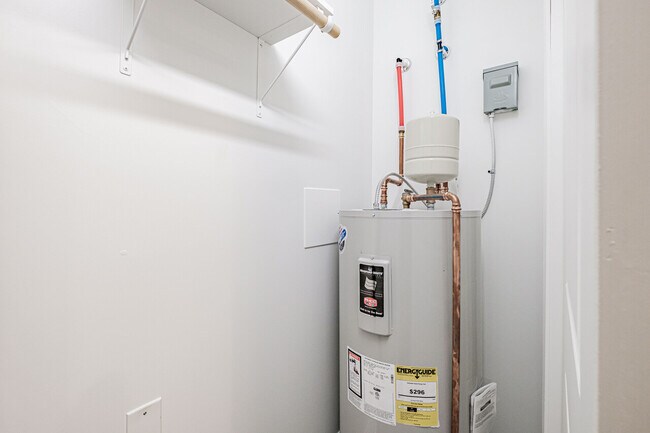Building Photo - Lakewood Apartments- 14 Eco Way