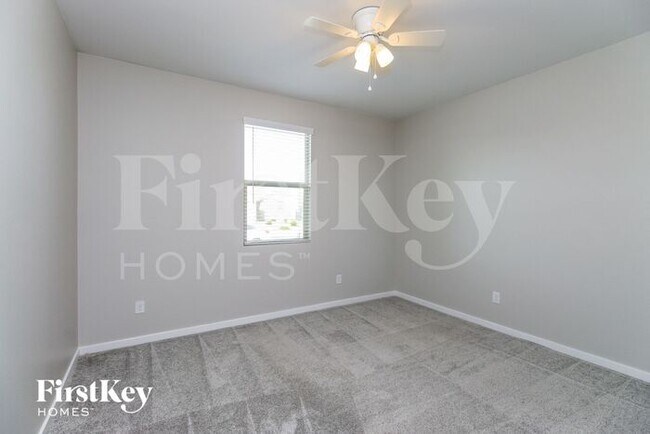 Building Photo - 287 Pelipa Dr