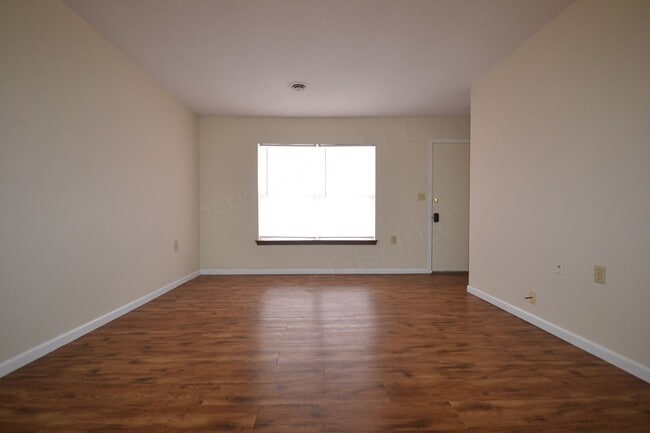 Building Photo - Greenfield Apartments