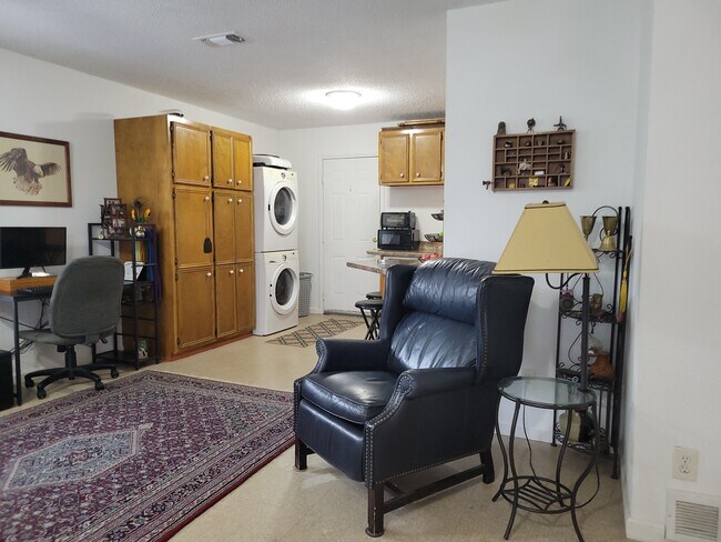Foto del edificio - 4833 Townsend Dr