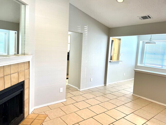 Foto del edificio - 13030 Quail Dr