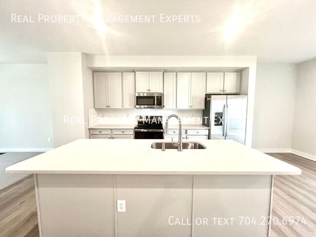 Foto del edificio - 1068 Bracken Hill Rd