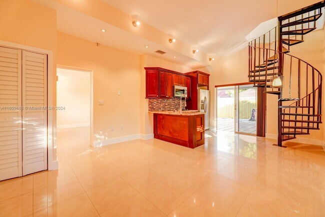 Foto del edificio - 6761 SW 13th Terrace