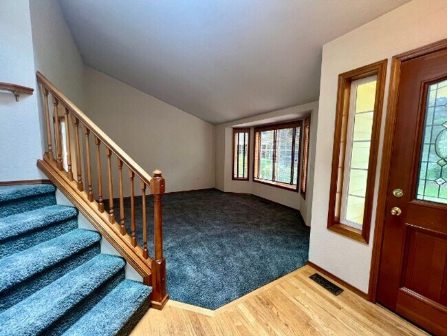 Building Photo - PENDING APPLICATION; Dog Friendly - Spacio...