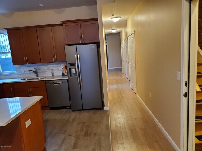 Foto del edificio - 219 S Washington St