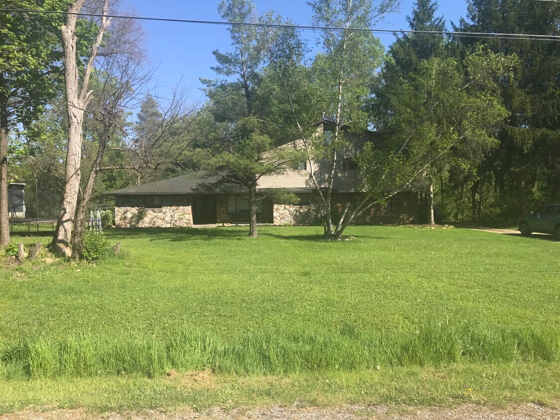 17937 Kingswood Dr, Chagrin Falls, OH 44023 House Rental in Chagrin