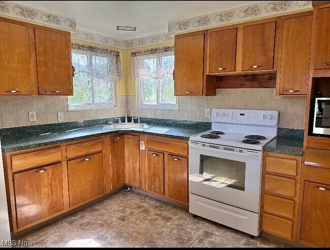 Foto del edificio - 1517 Rolling Acres Rd