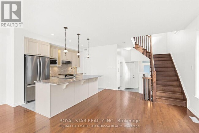 Building Photo - 991 Bunchberry Way