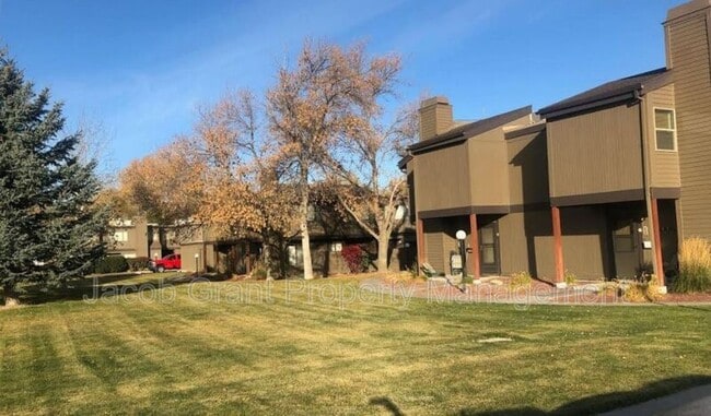 Building Photo - 1405 Preston Dr