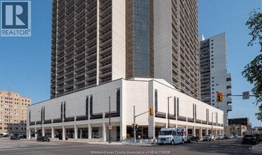 Building Photo - 150 Park St W