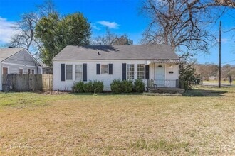 Building Photo - 495 Ockley Dr