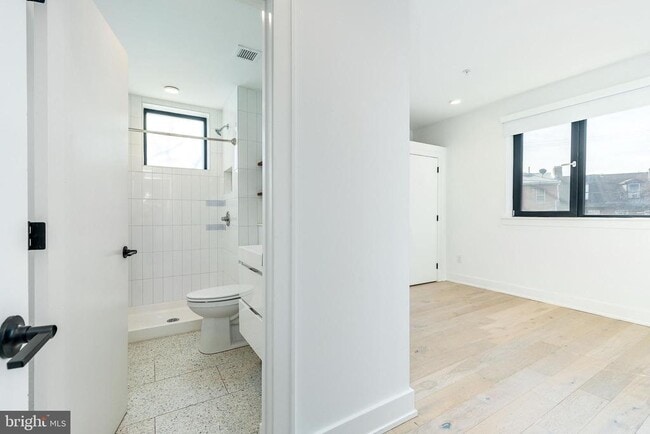 Building Photo - 965 Frankford Ave