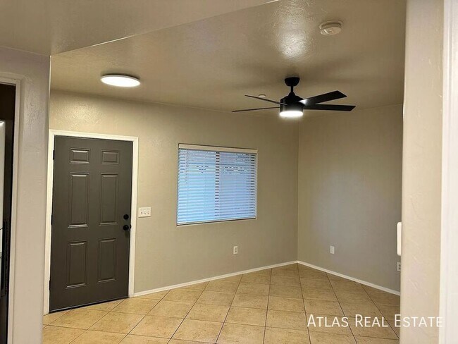 Foto del edificio - 311 W Pastime Rd