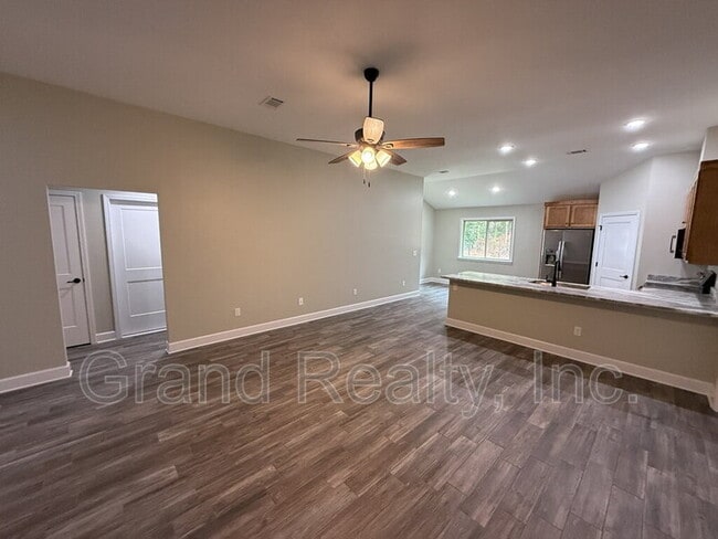 Foto del edificio - 4886 E Spencer Field Rd