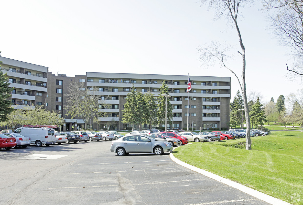 Foto del edificio - Walled Lake Villas  Tower