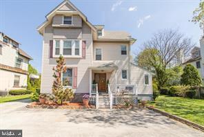 Foto del edificio - 453 W Lancaster Ave