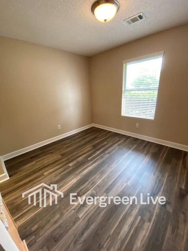 Building Photo - 76 Skystone Ct