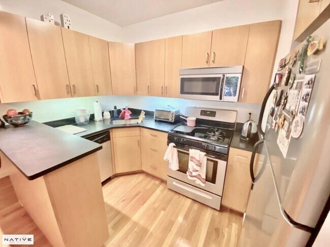 Building Photo - 1 bedroom in BROOKLYN NY 11222