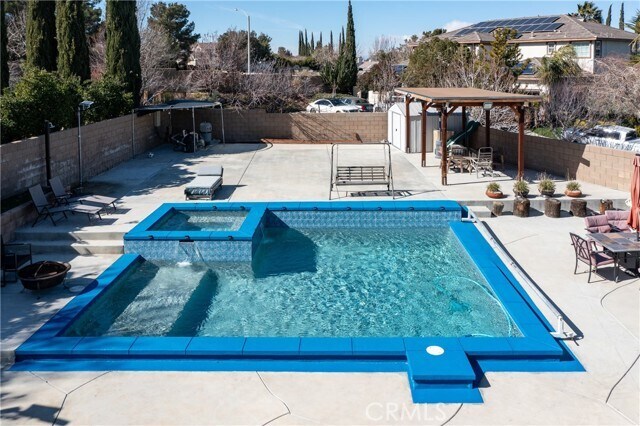 Foto del edificio - 40947 Ridgegate Ln