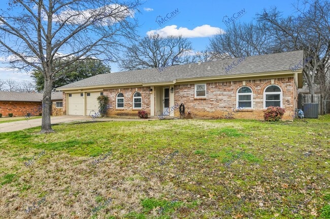 Building Photo - Freshly Remodeled 3-bed 2-bath Home in Eul...