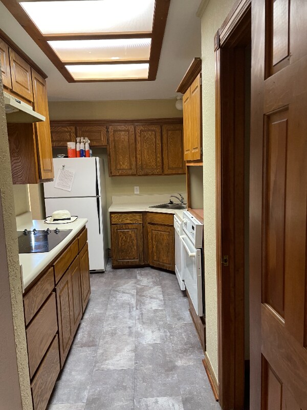Primary Photo - 820 N Lee Ave