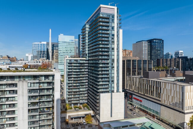 Building Photo - Motion