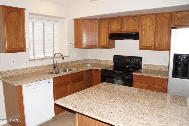 Building Photo - 3418 W Adobe Dam Rd