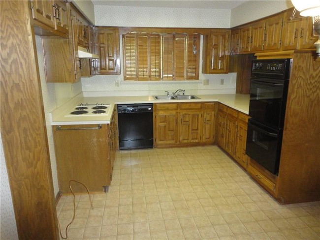 Building Photo - 218 Buffalo Creek Dr