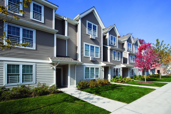 Building Photo - Markham Gardens