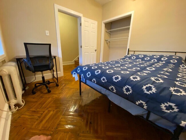 Foto del edificio - 4003 8th St NW