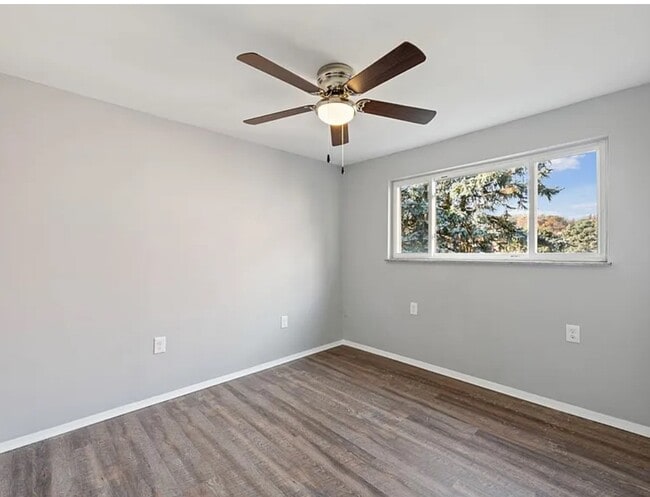 Building Photo - 815 Monongahela Ave