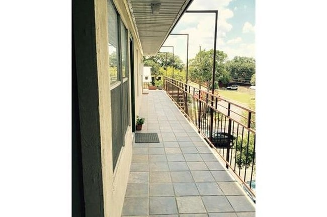 Outside of Condo - 300 Crockett St