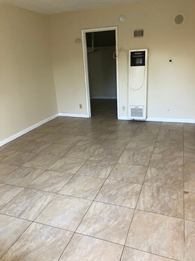 Foto del edificio - 14534 Saticoy St