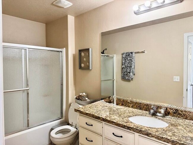 Building Photo - 863 Cambridge Dr