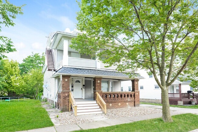 Foto del edificio - 4014 Cypress Ave