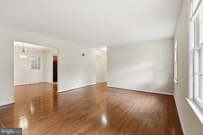 Building Photo - 8621 Buckboard Dr