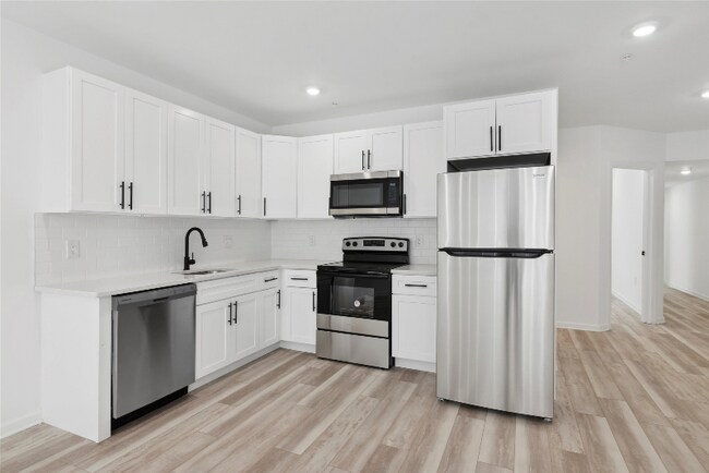 Building Photo - 890-892 N 42nd St