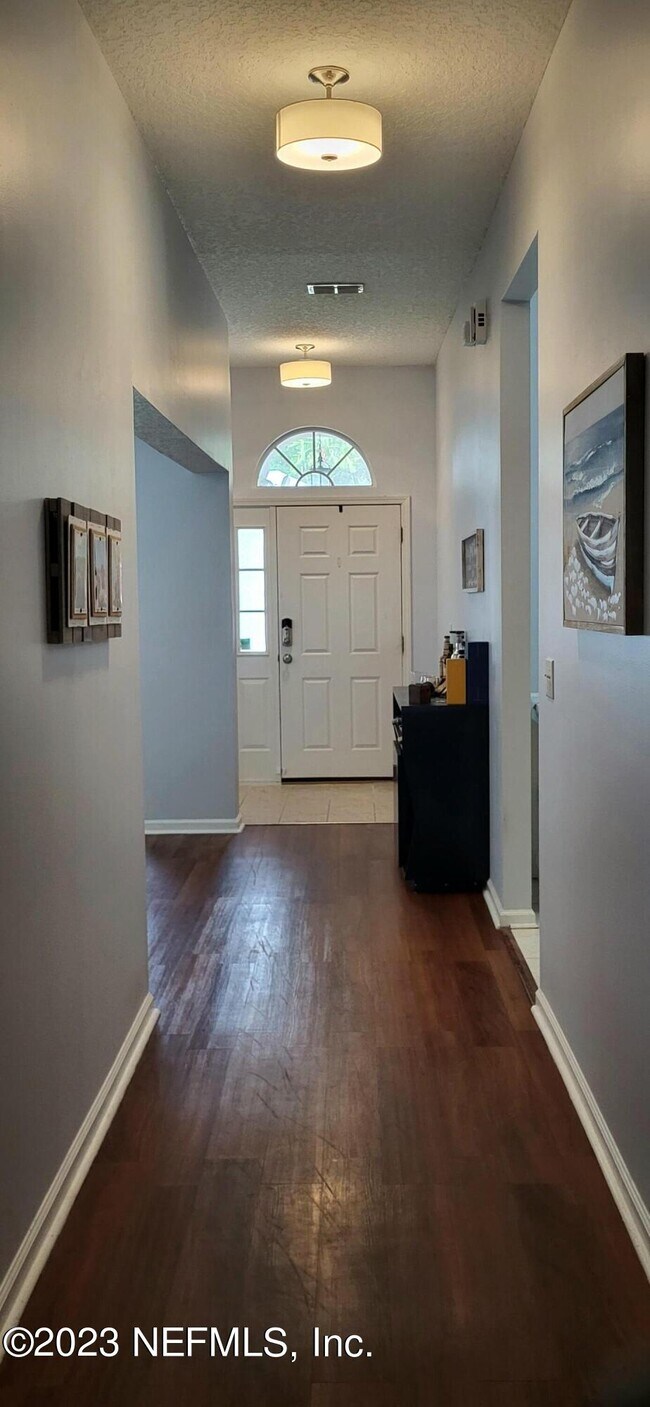 Foto del edificio - 1763 Covington Ln
