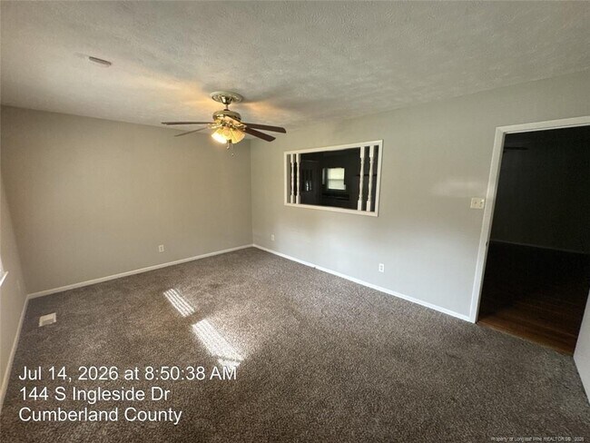 Building Photo - 144 S Ingleside Dr
