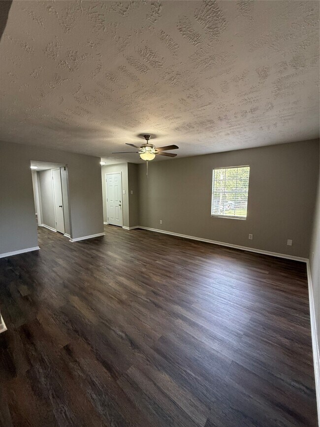 Foto del edificio - 503 Park Ln