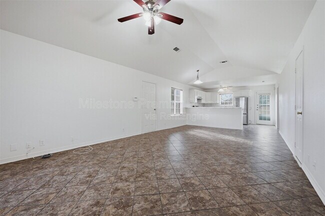 Building Photo - 2418 Loy Lake Rd