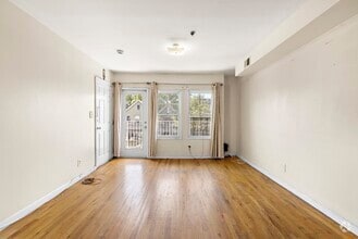 Building Photo - 420 6th St