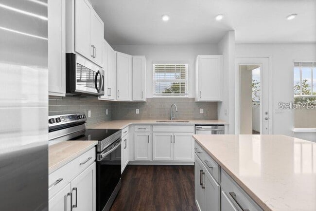 Foto del edificio - 6967 Nemours Pkwy