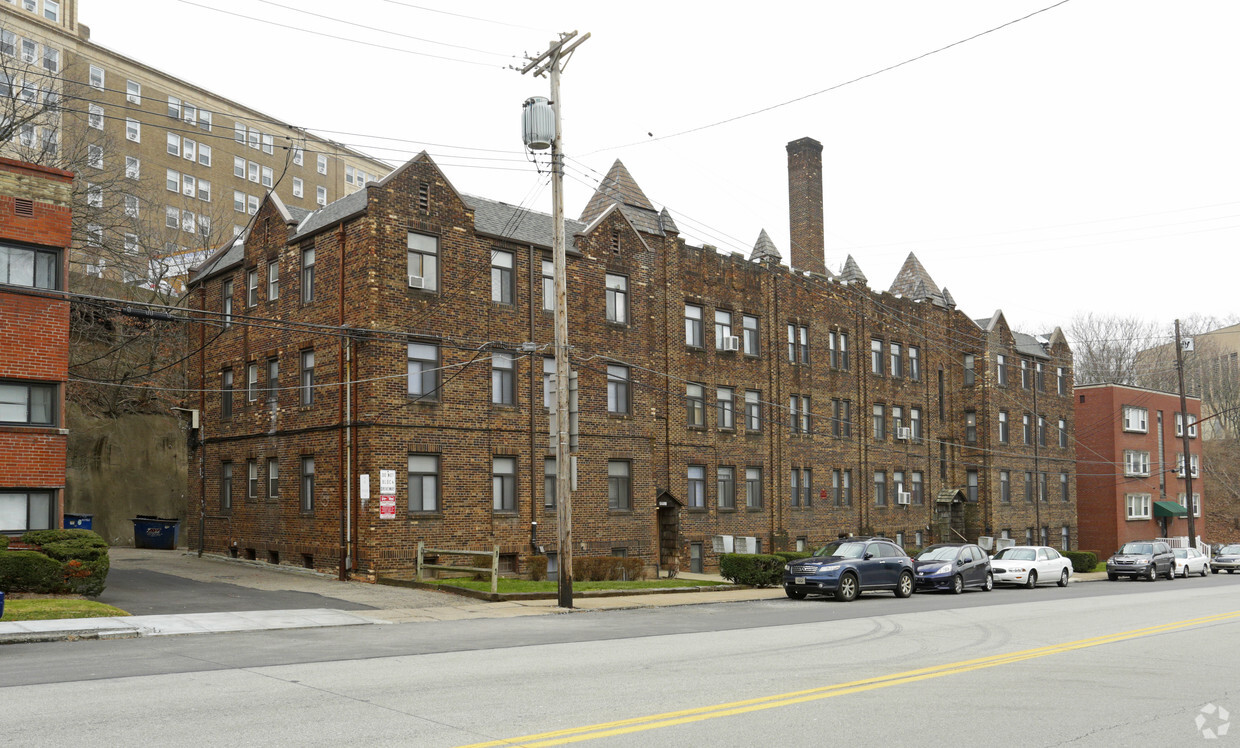 Primary Photo - Jefferson Apartments