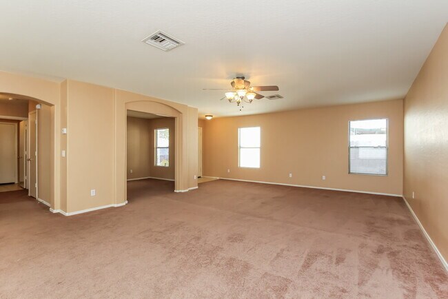 Foto del edificio - 12901 N 127th Ln