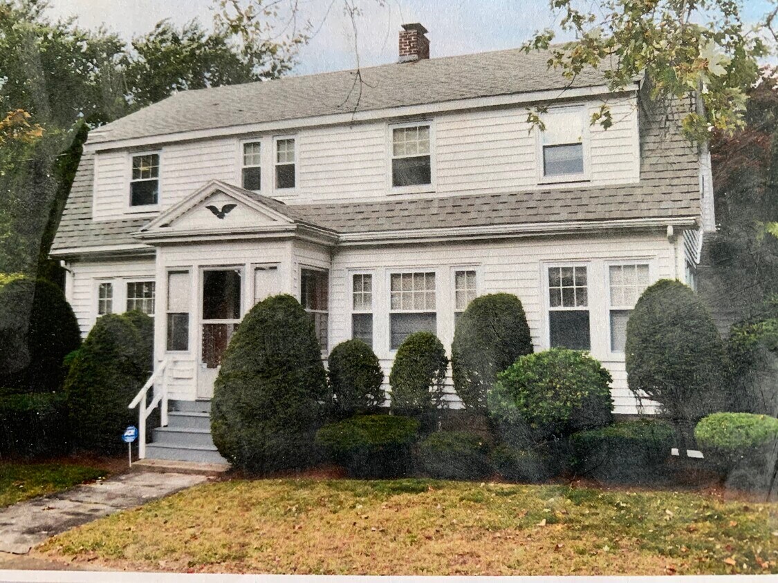 12 Richards St, Danvers, MA 01923 Apartments in Danvers, MA