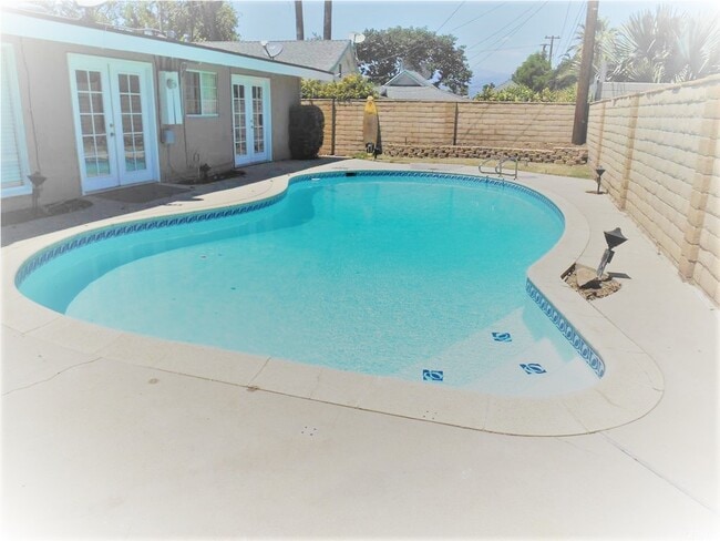 Building Photo - 2655 S Citrus St