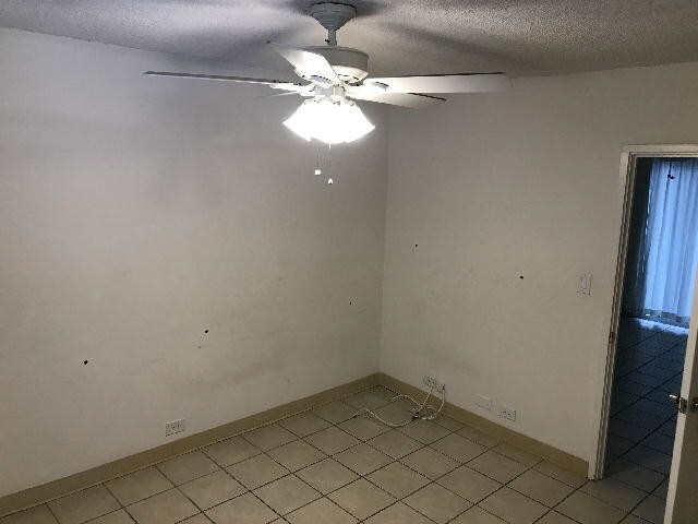 Building Photo - 2543 Kuhio Ave