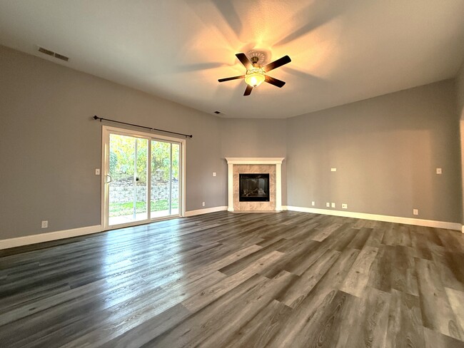 Building Photo - 109 Delaney Dr